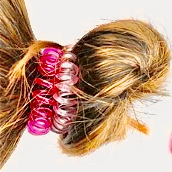 🎄150 Mini Spiral Hair Tie Favor Set – Cute, Colorful & Practical! - Picture 4 of 10
